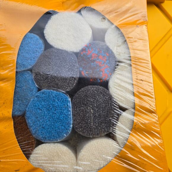 Vintage Contessa Latch Hook Rug Kit, model KR213 - Picture 8 of 8